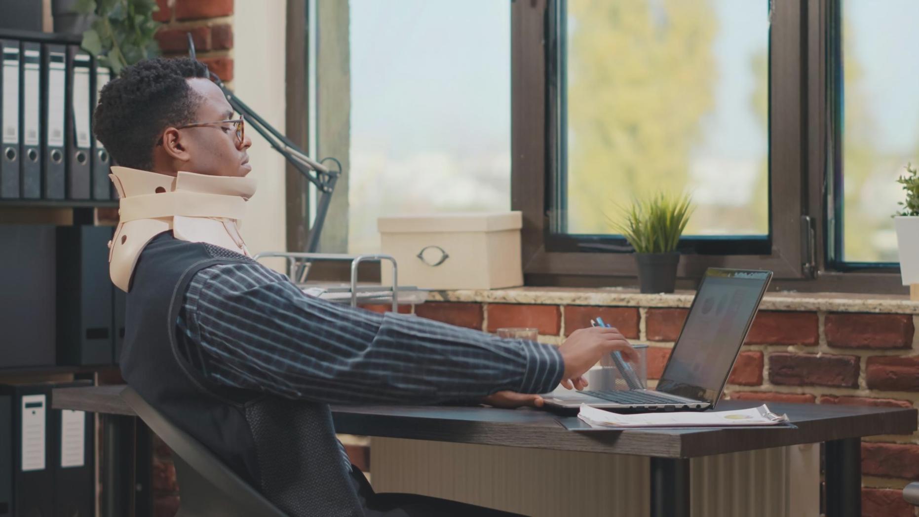 Komplexe Finanzcharts und Analysen auf mehreren Monitoren